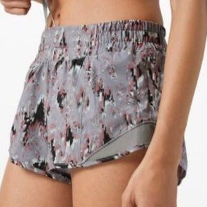 NWT:Hotty Hot LR Shorts 2.5”